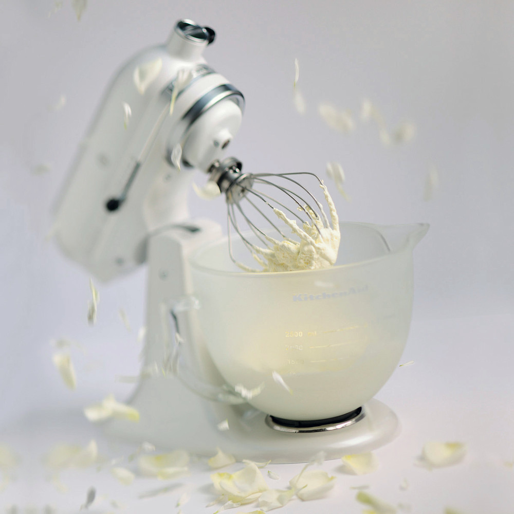 Настольный миксер с откидным блоком Artisan 4.8 л KitchenAid 5KSM156WPEDR